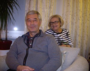 Tapaamme Pertti ja Marja-Leena Helakorven Jyväskylän Tuohimutkassa, mutta illan keskiössä  ovat ”Korpela” P-korvessa ja ”Arava” eli As Oy Selkälahti sekä vaneritehdas.